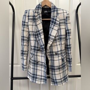 Zara Women’s blue and white plaid blazer jacket.